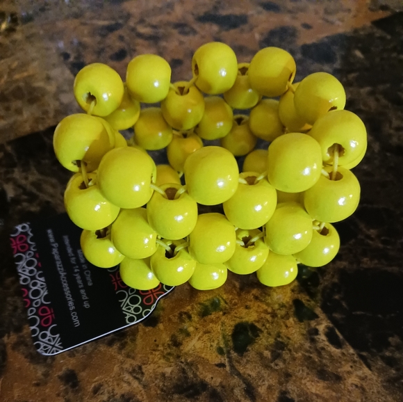 Jewelry - Picture 5 of 8